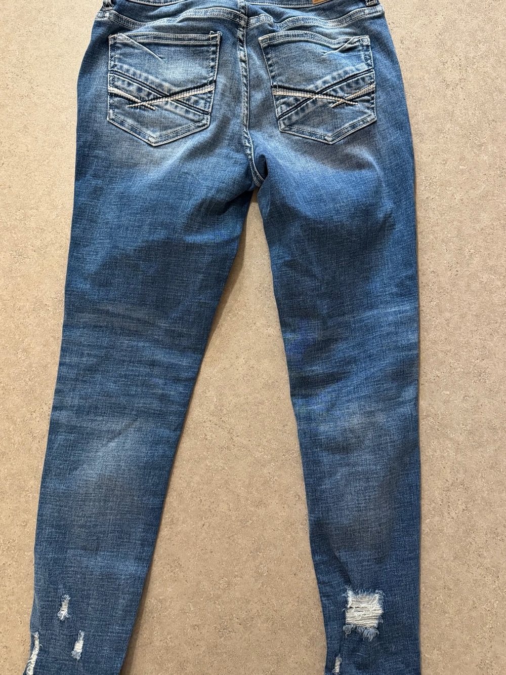 BKE Stella size 27. slim fit, low rise, skinny, ankle - like new - Picture 2 of 4
